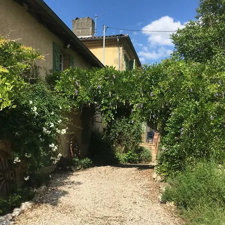 At Le Moulin Neuf Сasa de vacaciones *